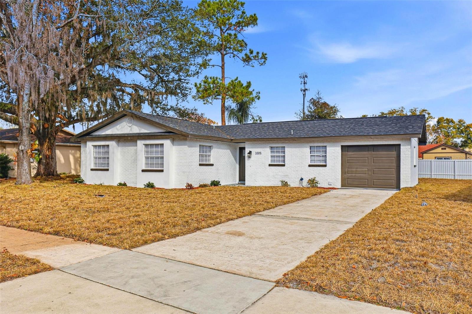 SOUTHWOOD HILLS UNIT 02 - Residential