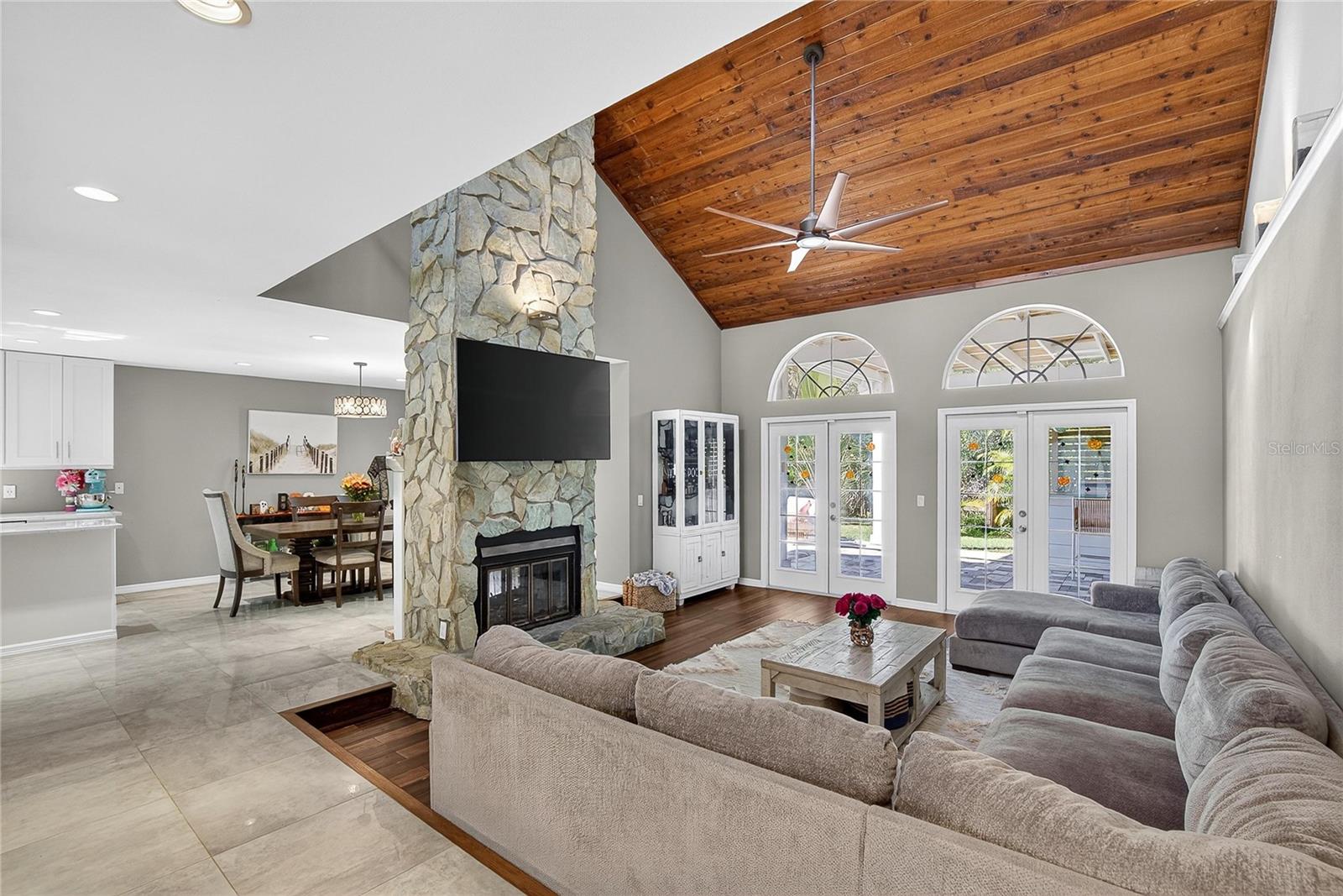 SUNDANCE UNIT 3 - Residential