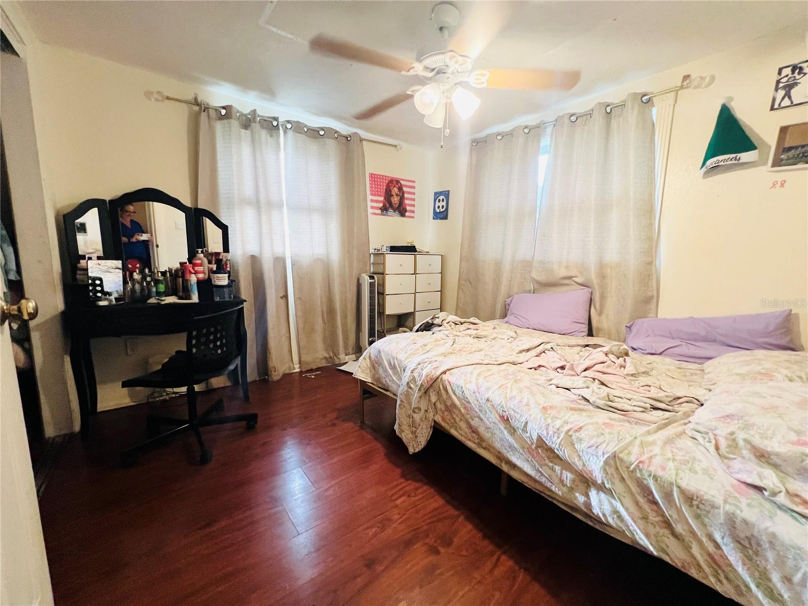 COLONIAL HILLS - Residential