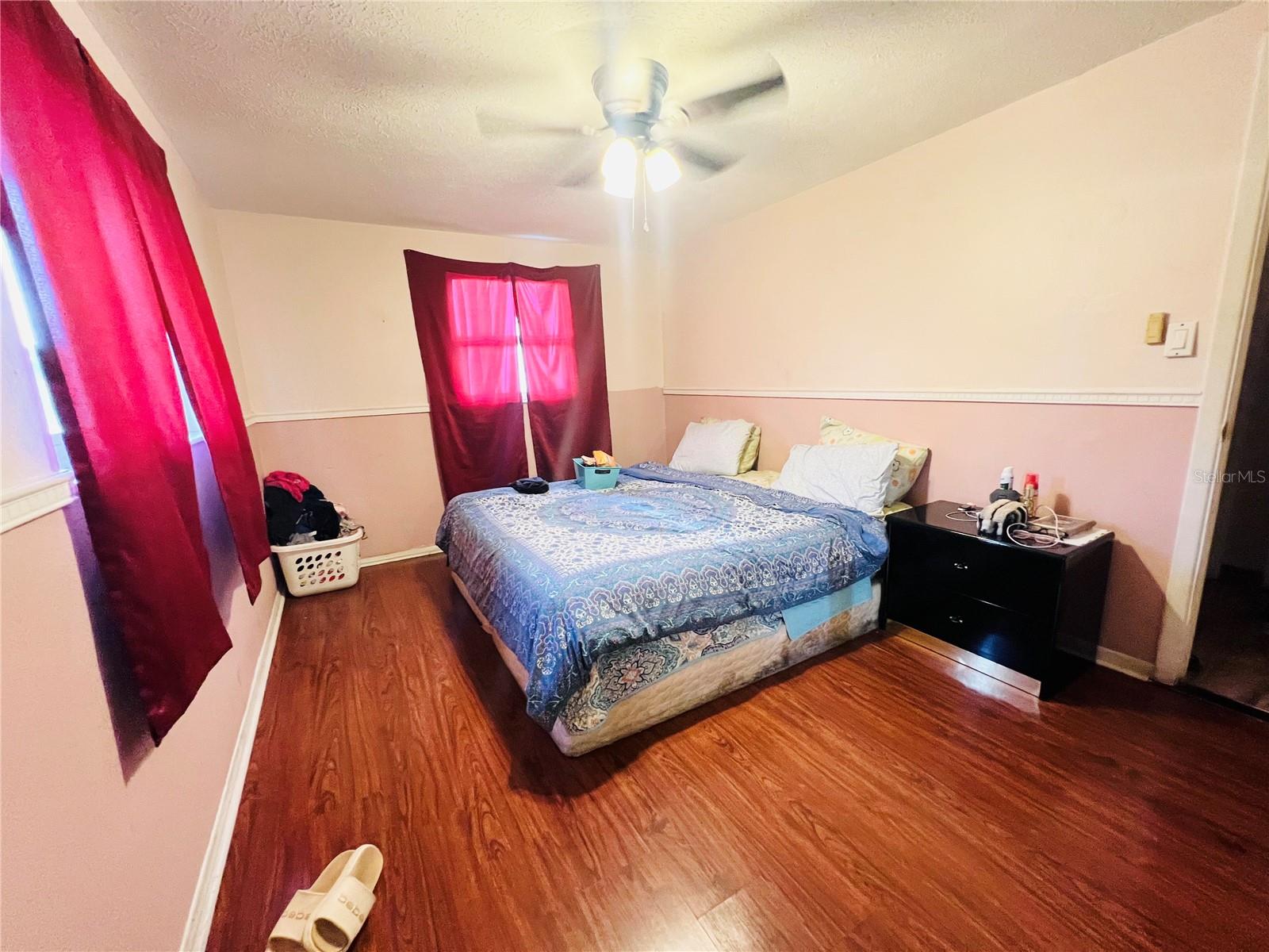 COLONIAL HILLS - Residential