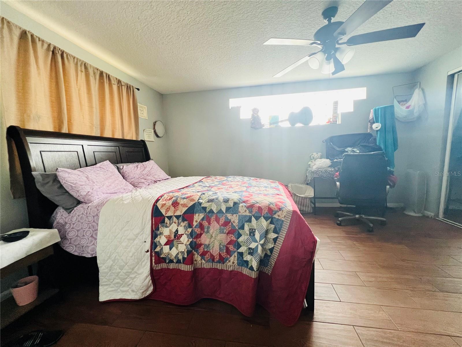 COLONIAL HILLS - Residential