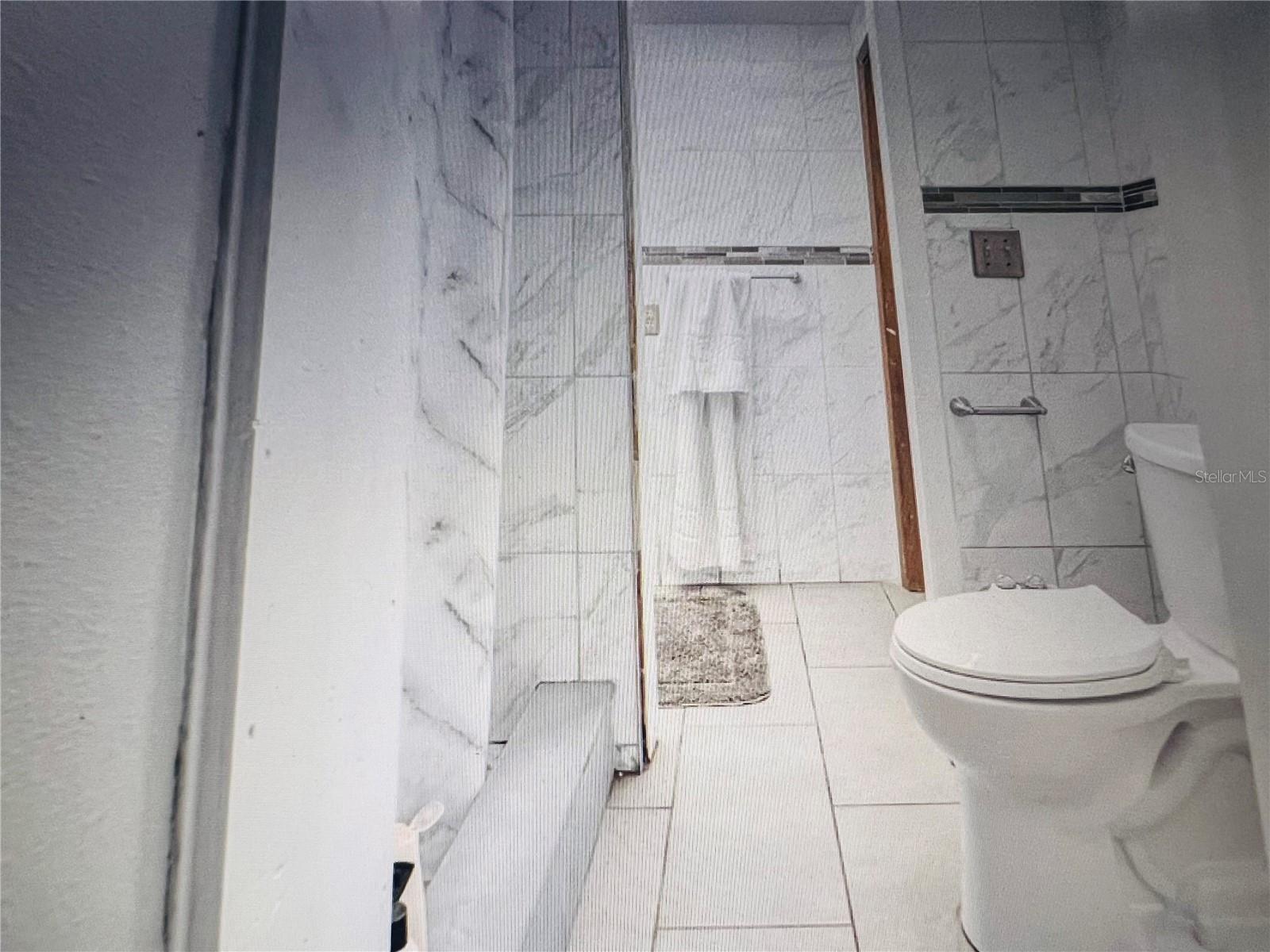 COLONIAL HILLS - Residential