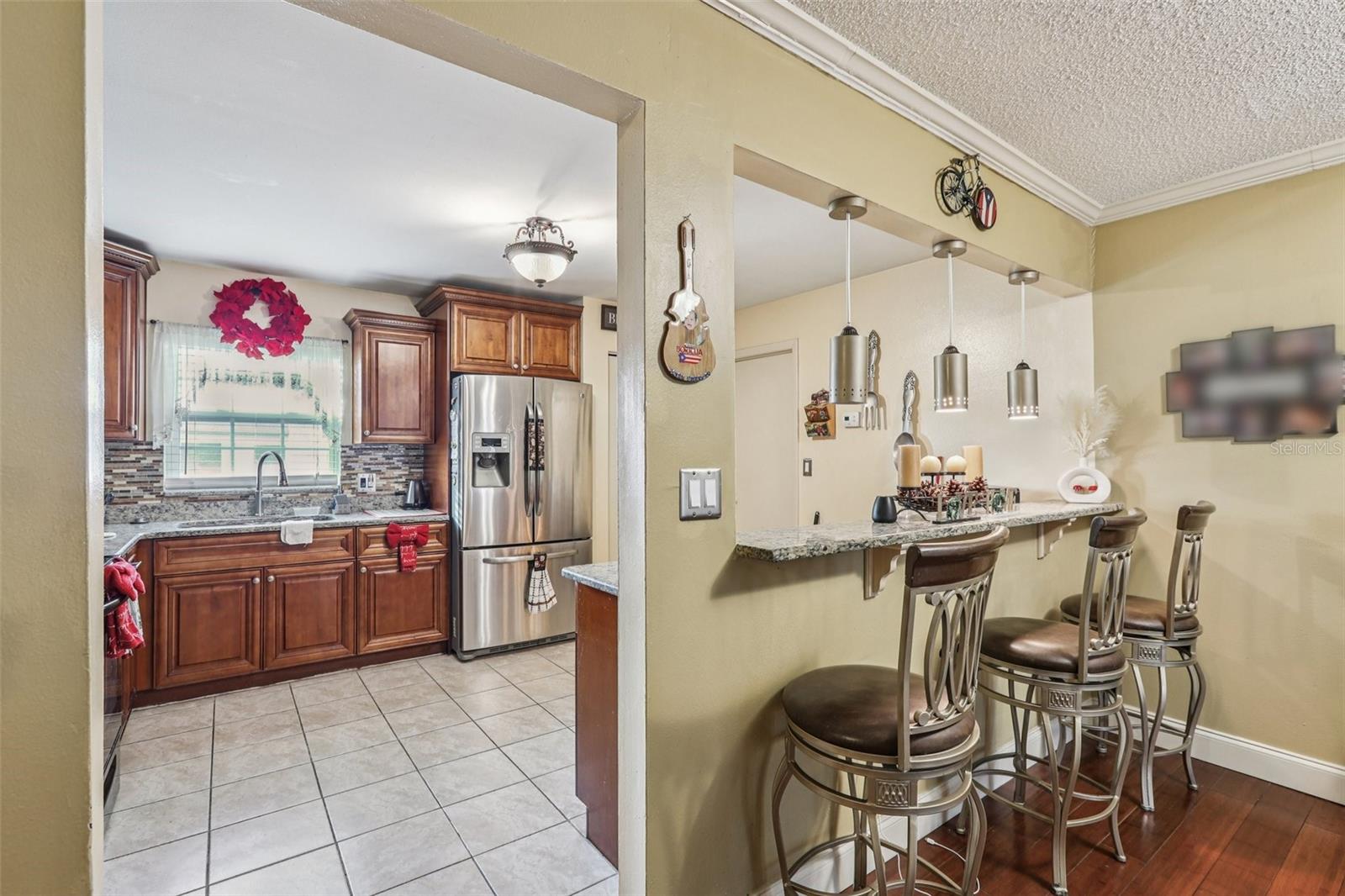 OAK VIEW MANOR - Residential