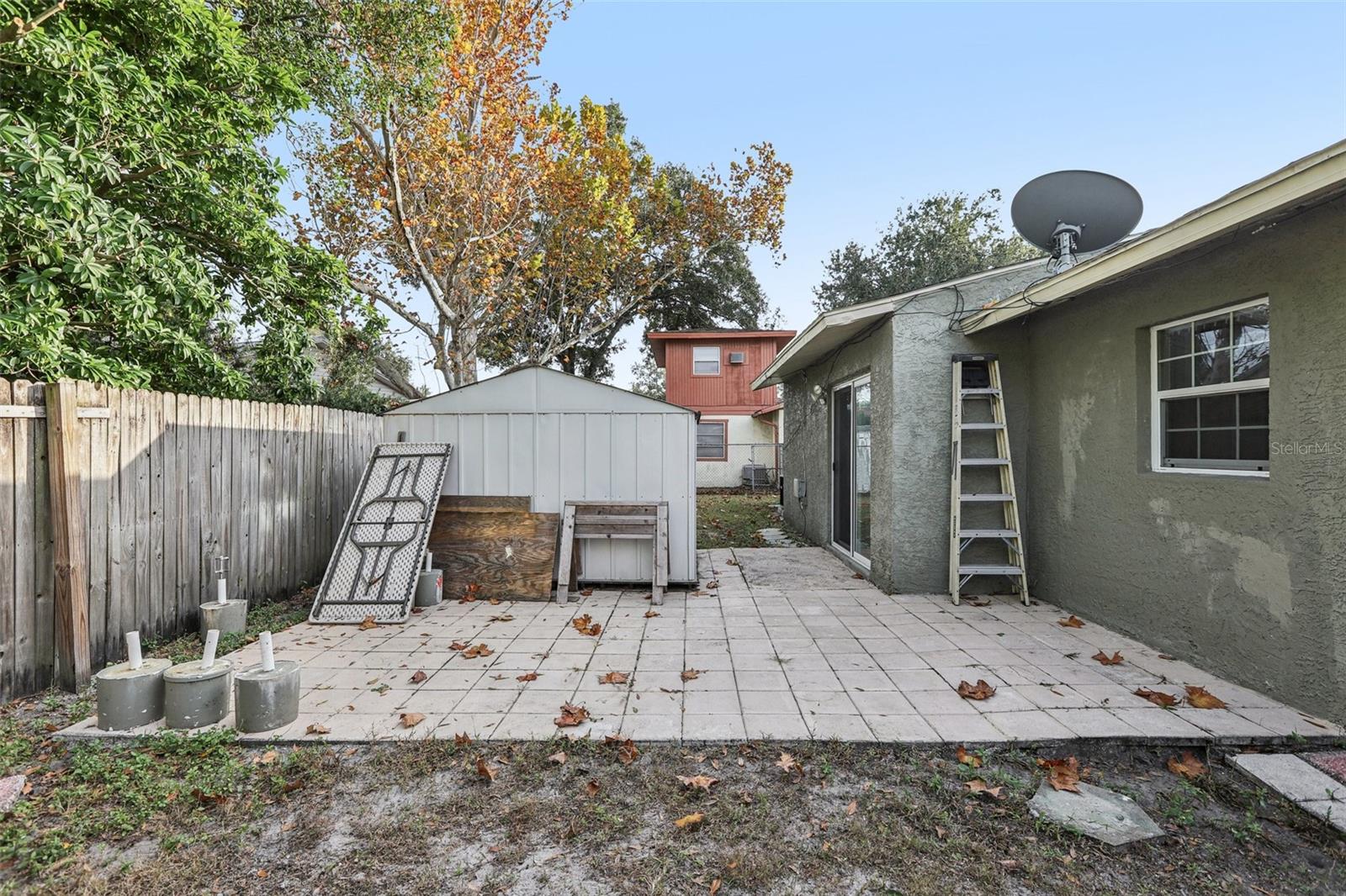 OAK VIEW MANOR - Residential