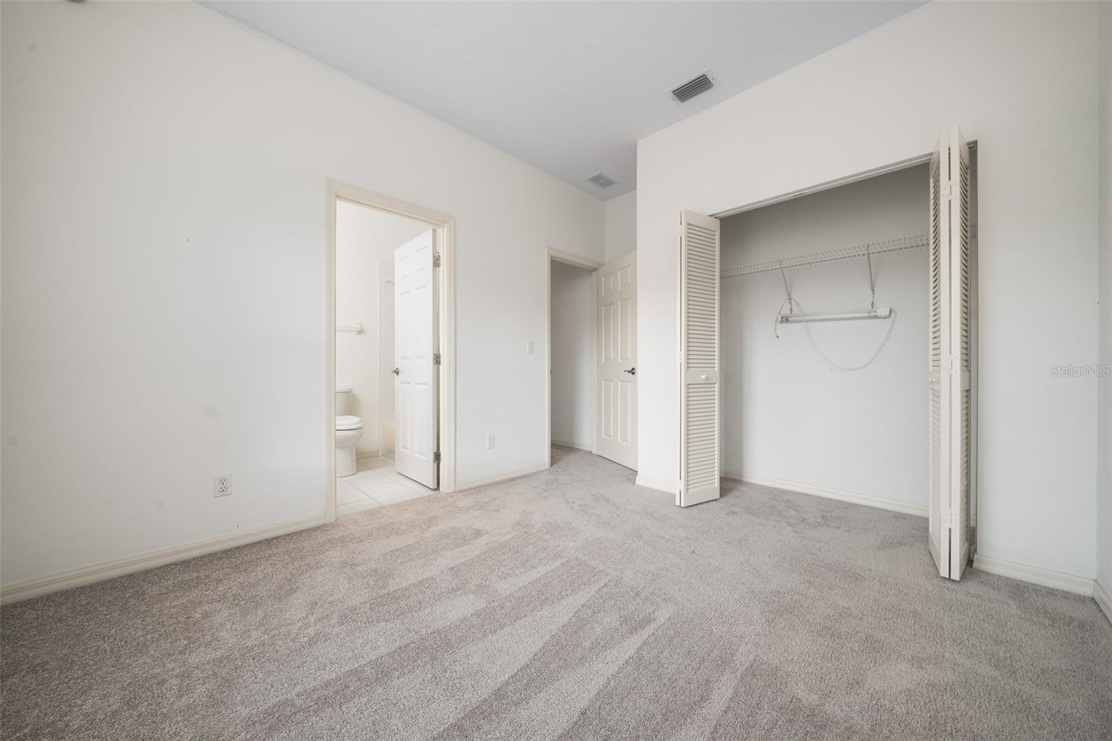 FARM ACREAGE - NO SUBDIVISION - Residential