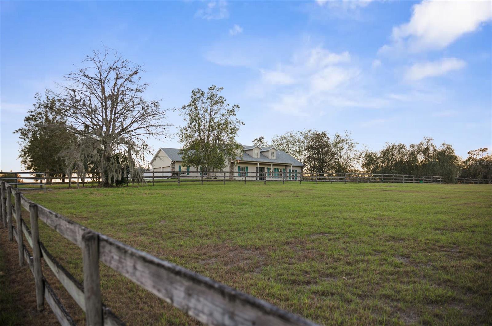 FARM ACREAGE - NO SUBDIVISION - Residential