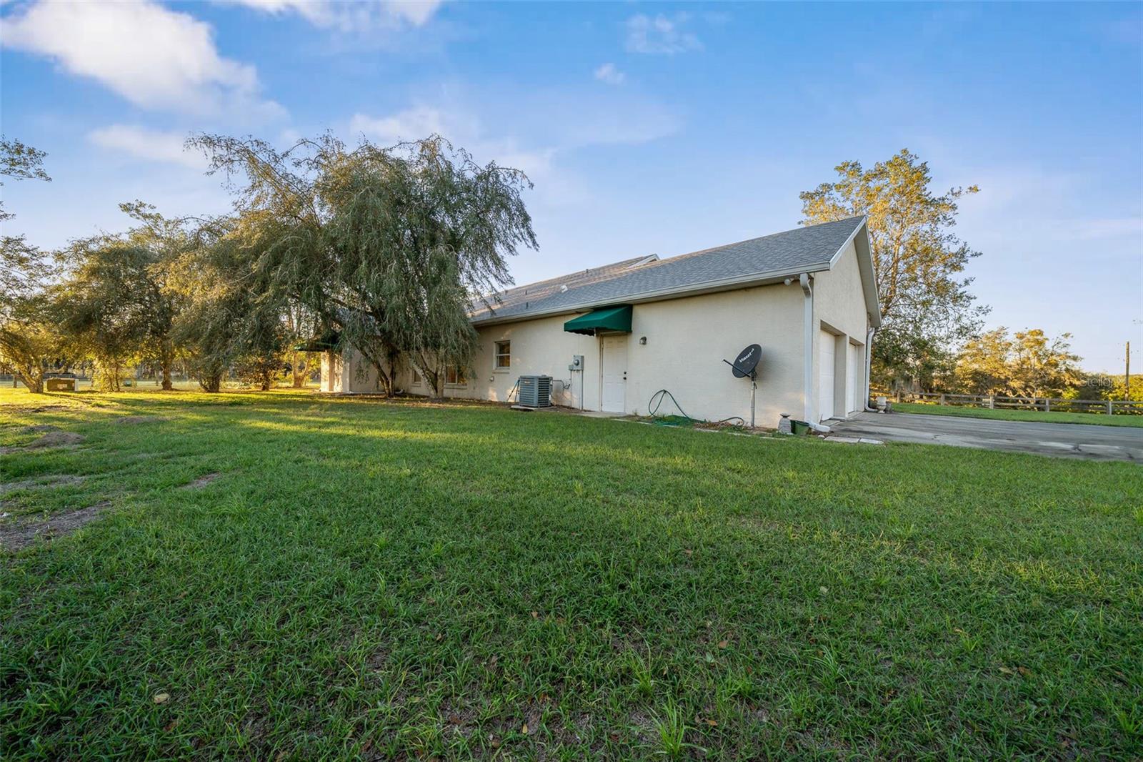 FARM ACREAGE - NO SUBDIVISION - Residential