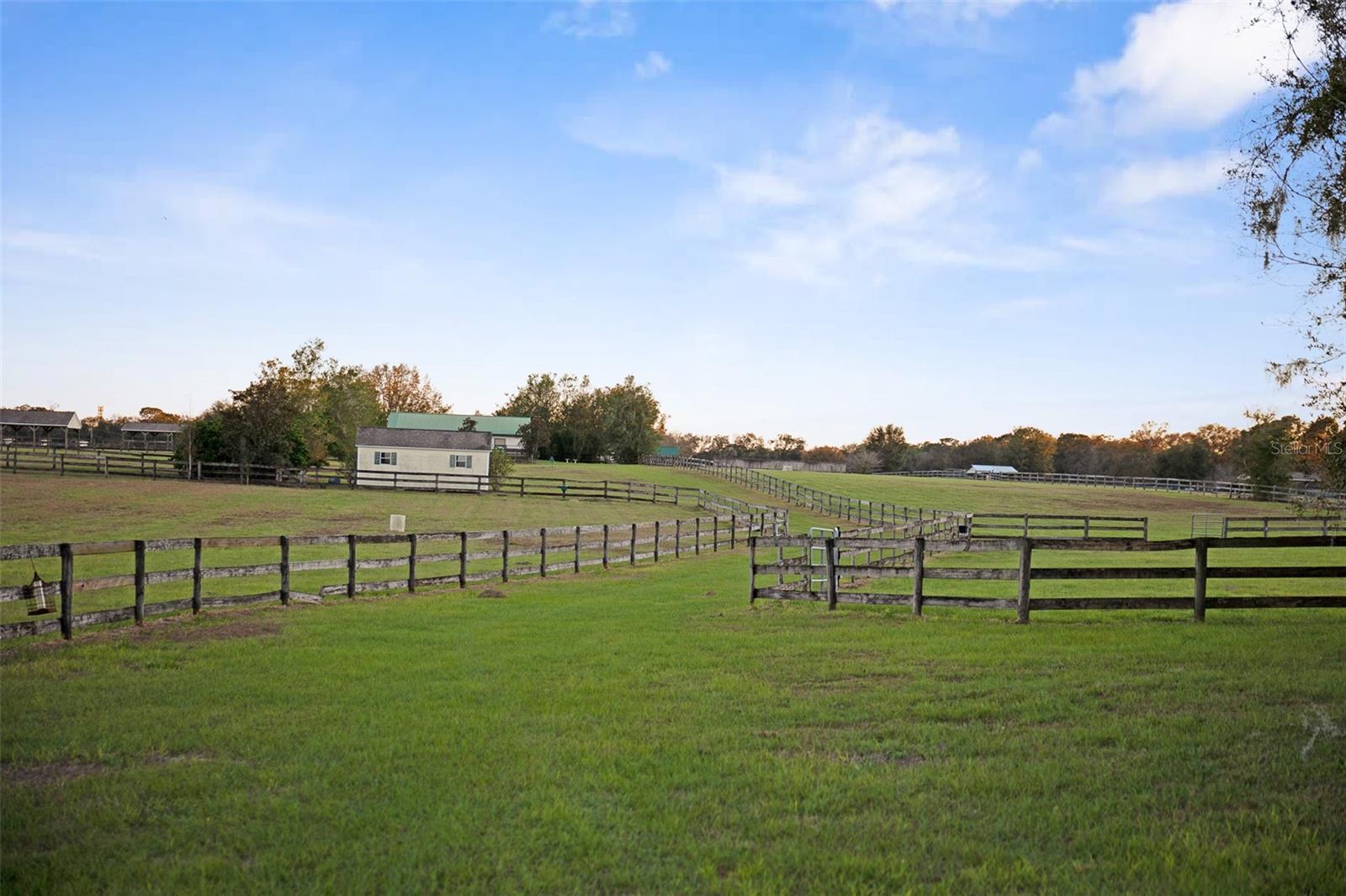 FARM ACREAGE - NO SUBDIVISION - Residential