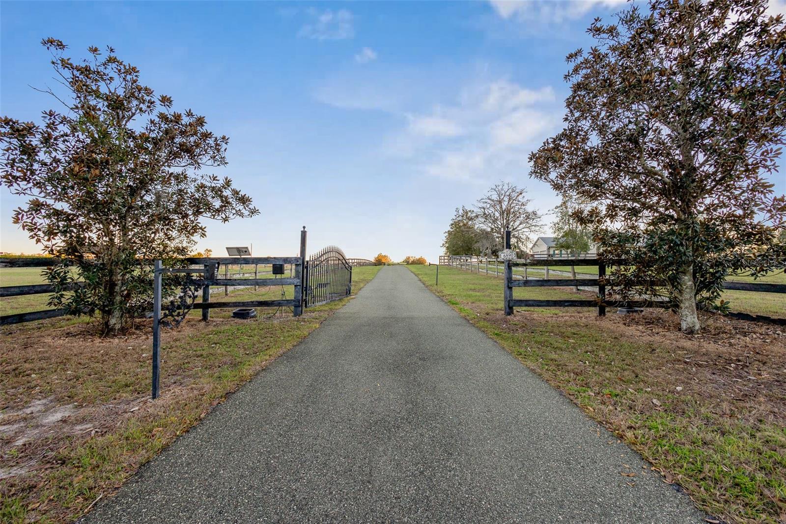 FARM ACREAGE - NO SUBDIVISION - Residential