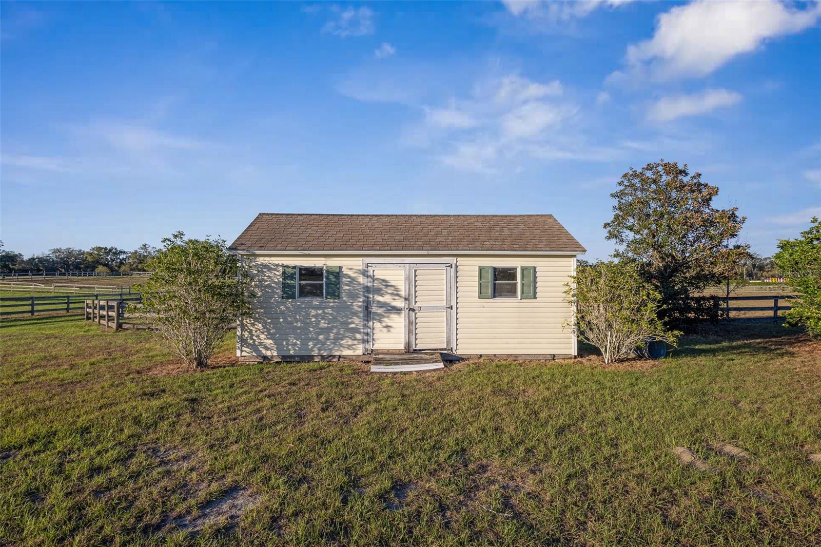 FARM ACREAGE - NO SUBDIVISION - Residential