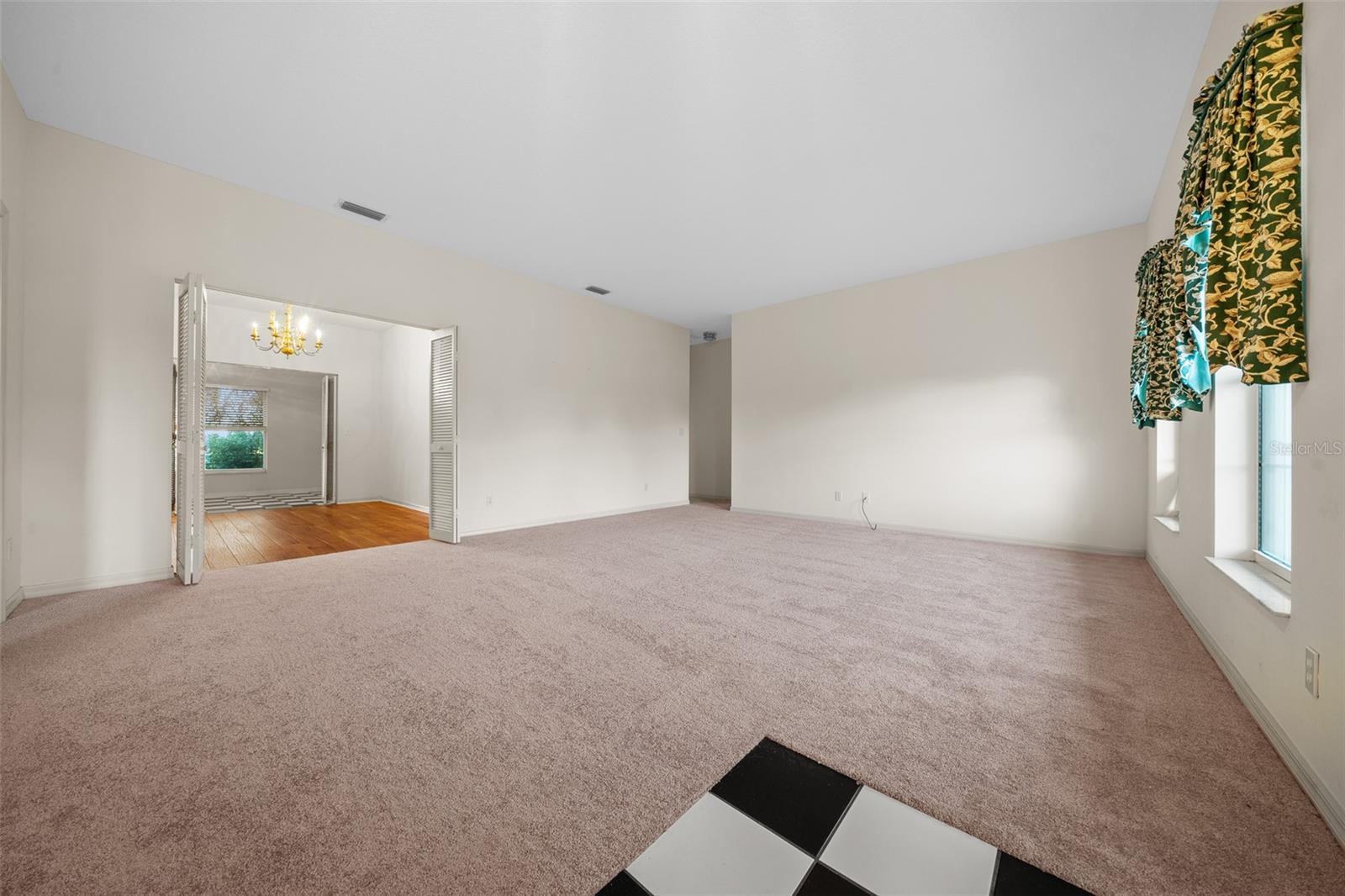 FARM ACREAGE - NO SUBDIVISION - Residential