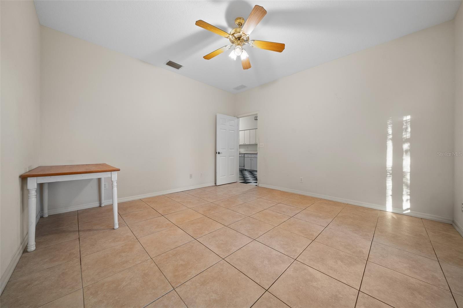 FARM ACREAGE - NO SUBDIVISION - Residential