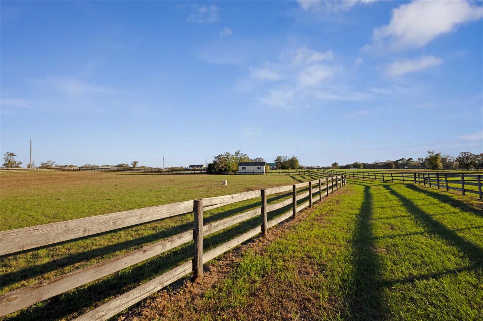 FARM ACREAGE - NO SUBDIVISION - Residential