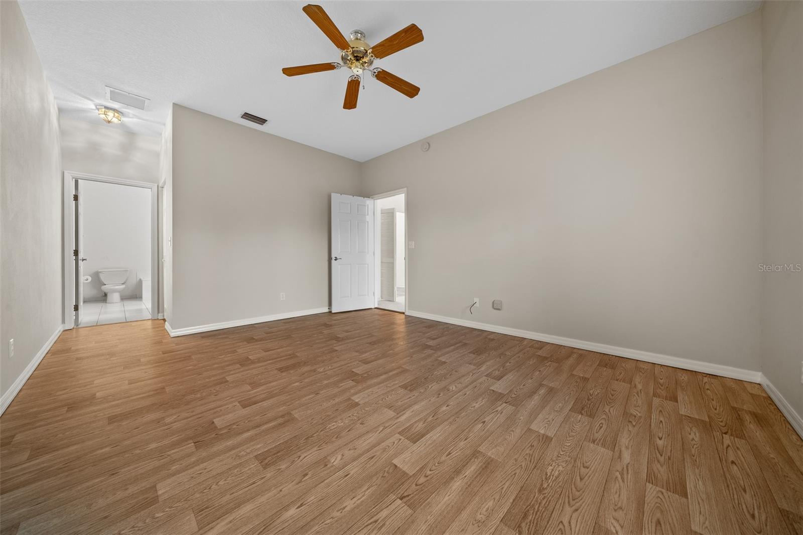 FARM ACREAGE - NO SUBDIVISION - Residential