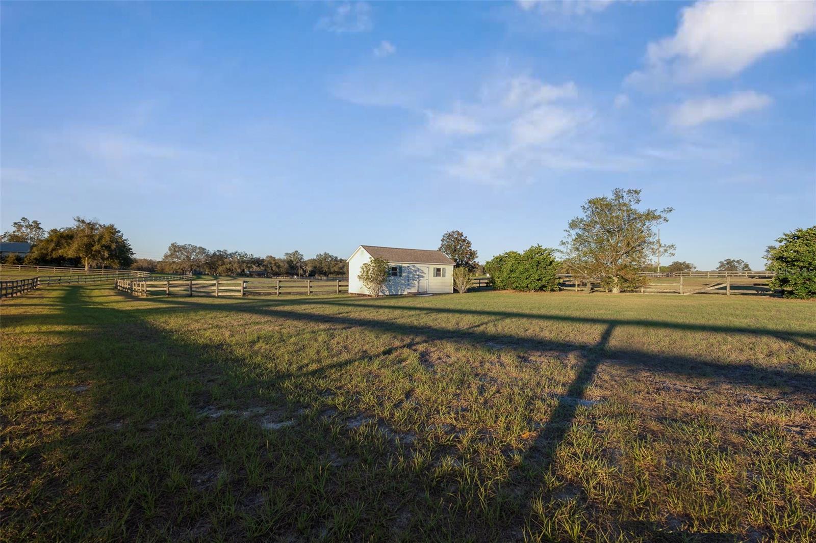 FARM ACREAGE - NO SUBDIVISION - Residential