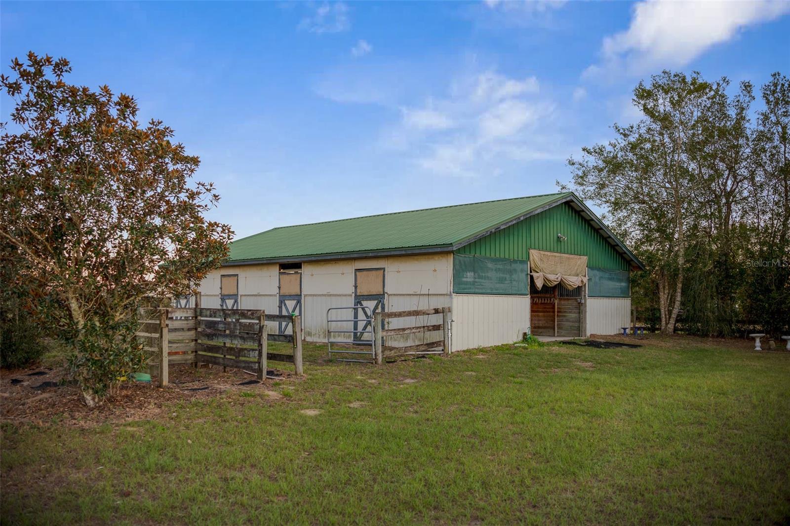 FARM ACREAGE - NO SUBDIVISION - Residential