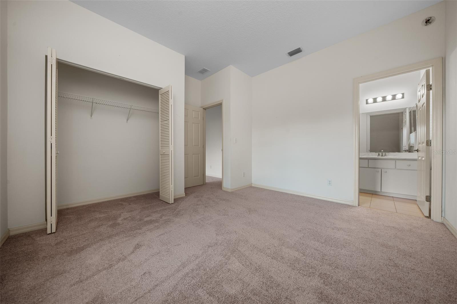 FARM ACREAGE - NO SUBDIVISION - Residential