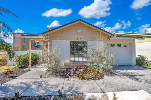 Photo of 937 Buttercup Drive, Lakeland, FL 33801 (MLS # L4959295)