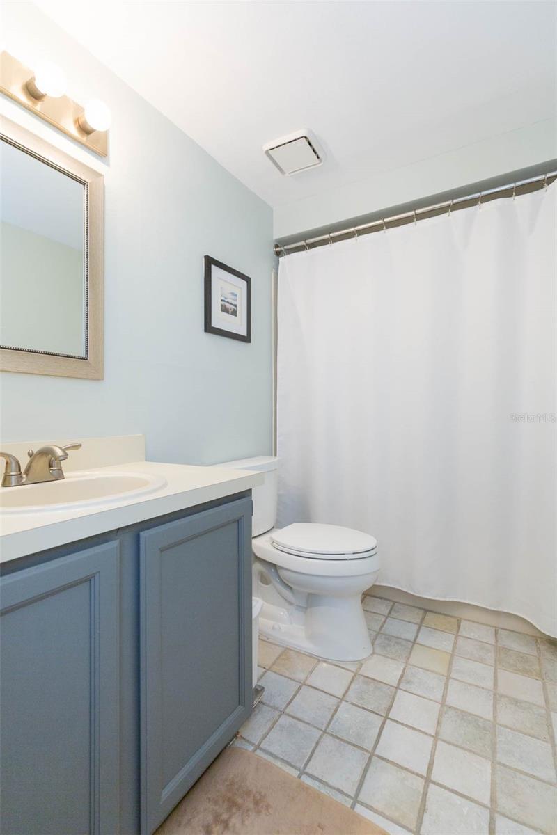 CARROLLWOOD VILLAGE PH III - Residential Lease