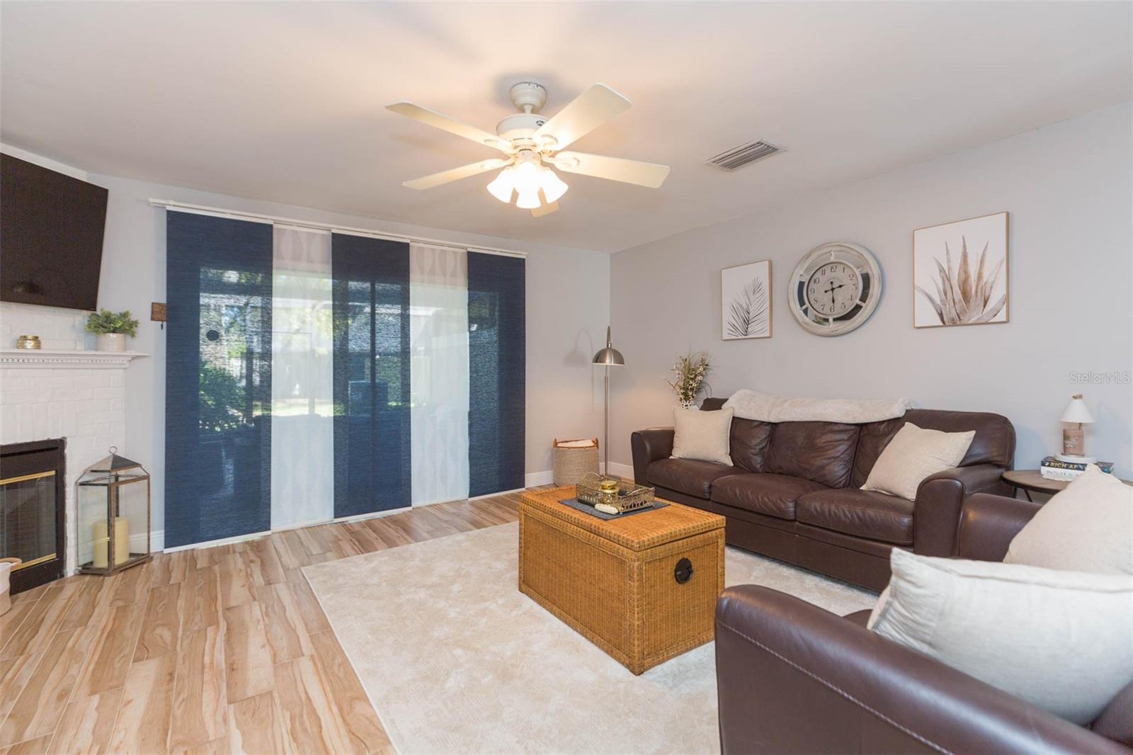 CARROLLWOOD VILLAGE PH III - Residential Lease