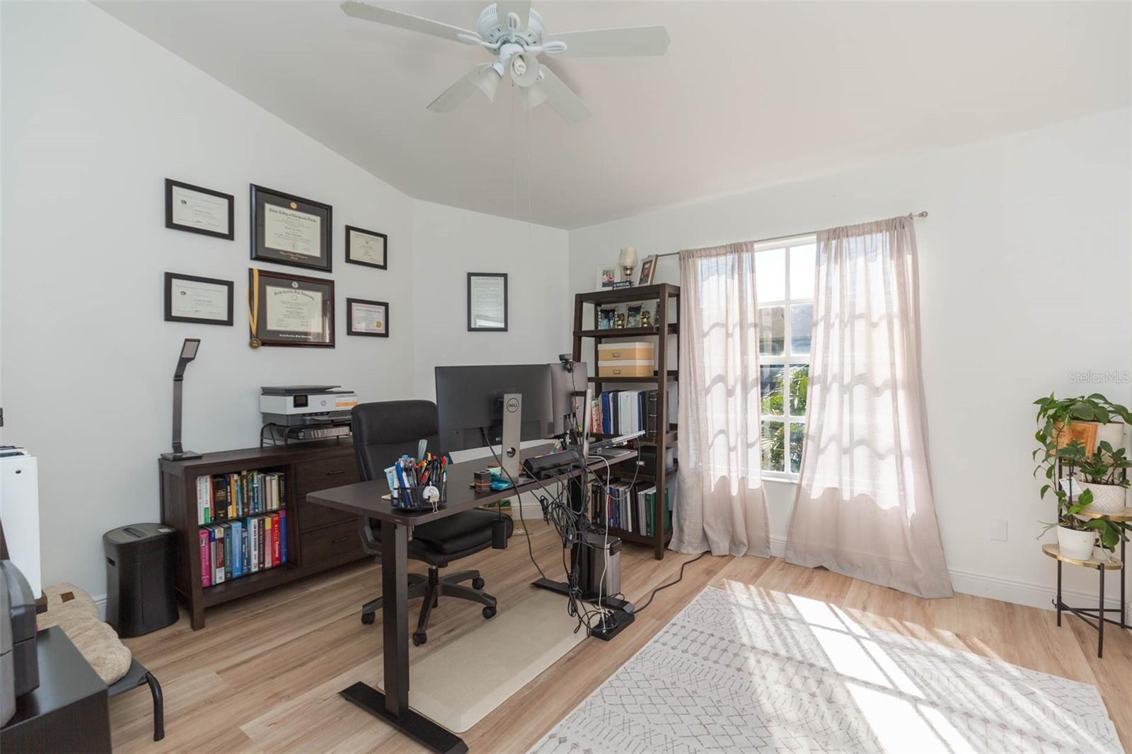 CARROLLWOOD VILLAGE PH III - Residential Lease