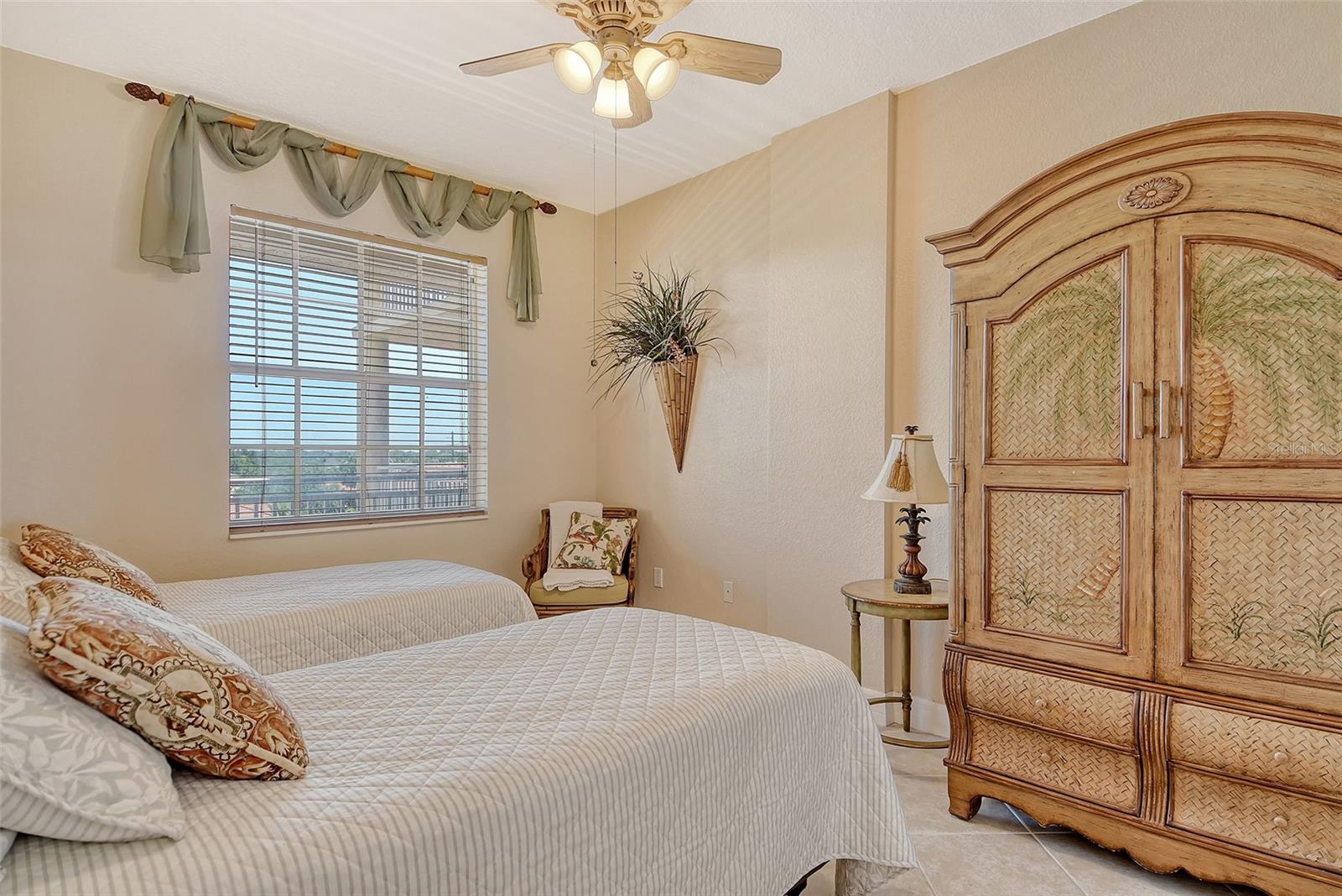 BLACKBURN HARBOR RESIDENCES - Residential Lease