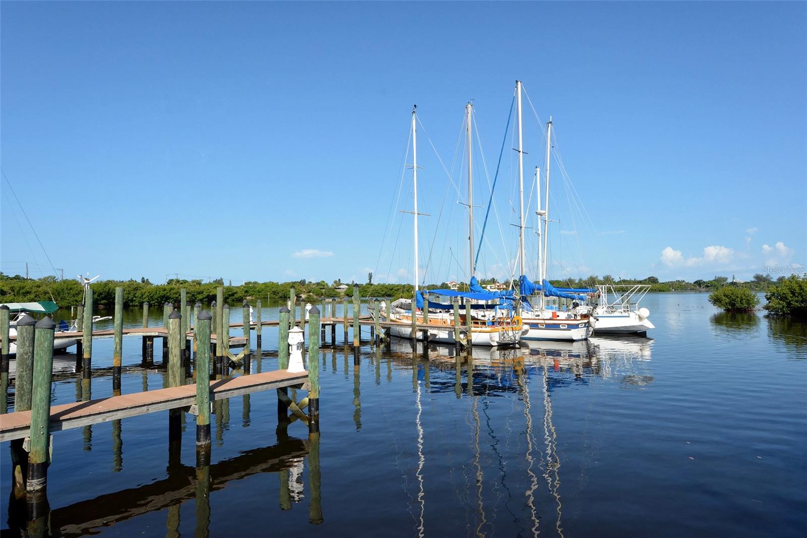 BLACKBURN HARBOR RESIDENCES - Residential Lease