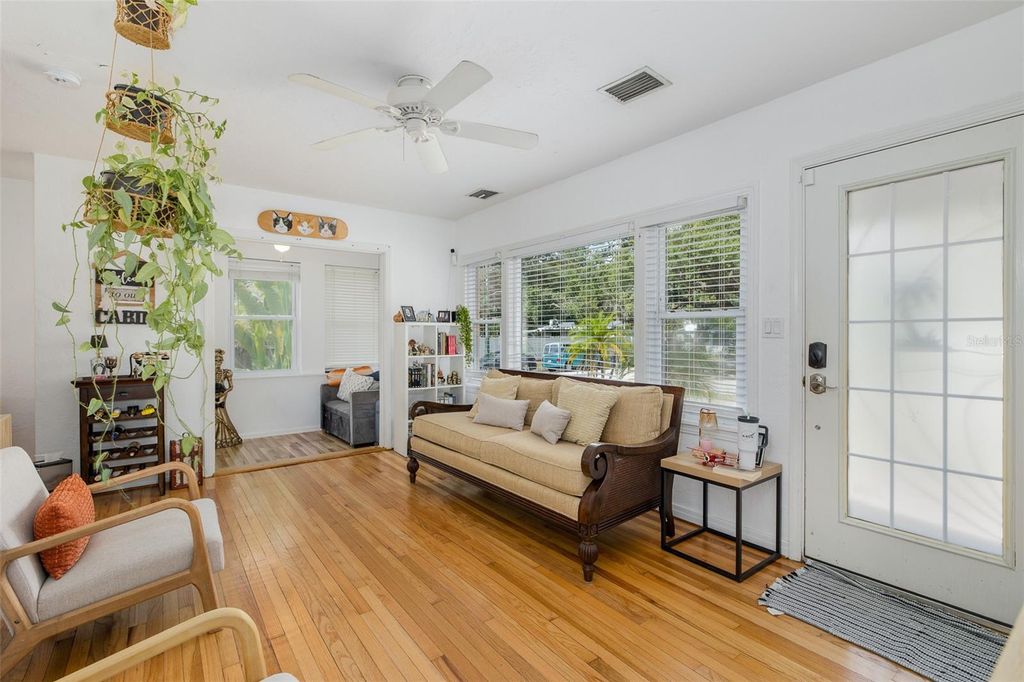 Photo of 1005 15th Street N, St Petersburg, FL 33705 (MLS # W7886982)