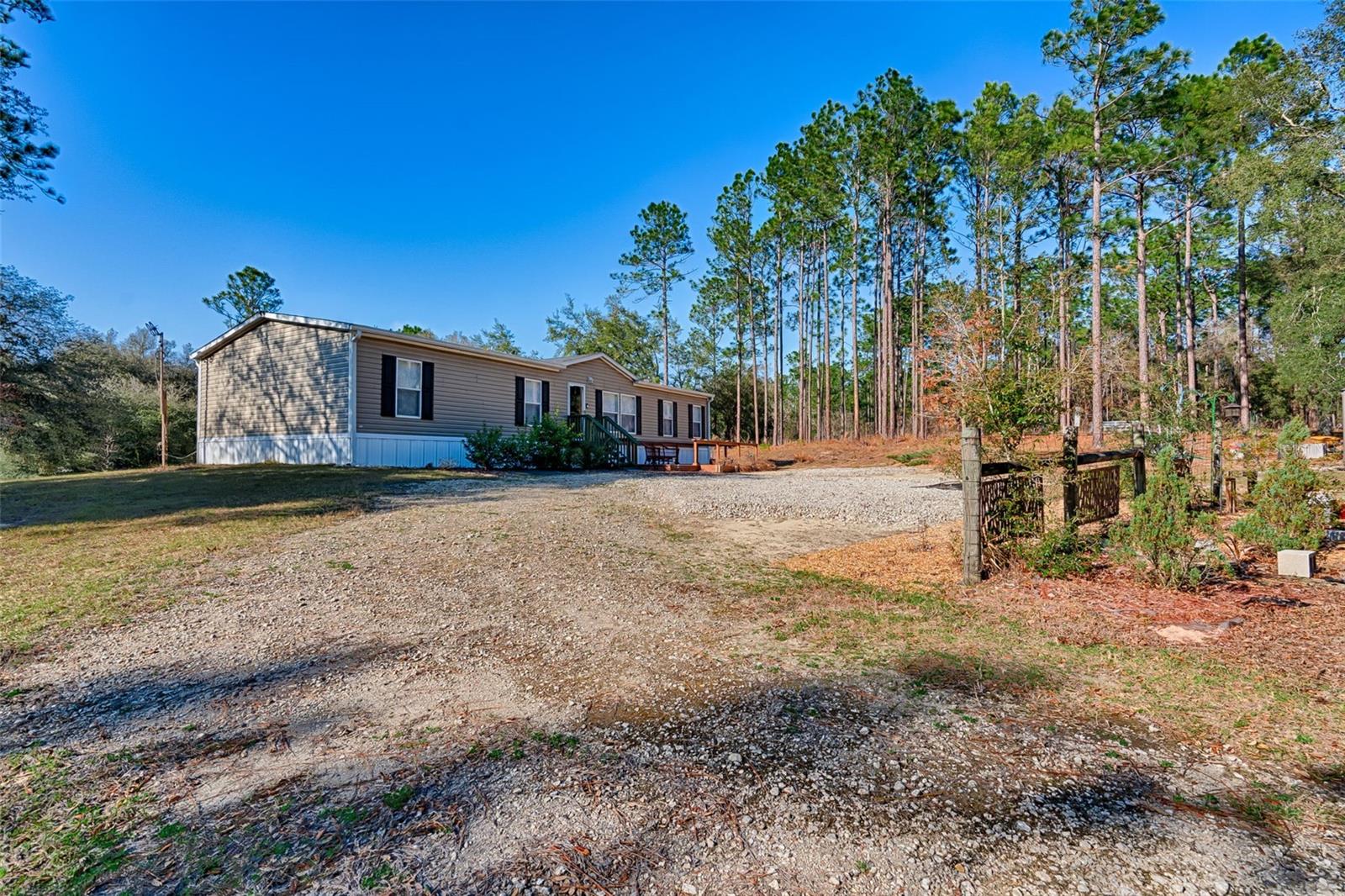 MELROSE LANDING - Residential