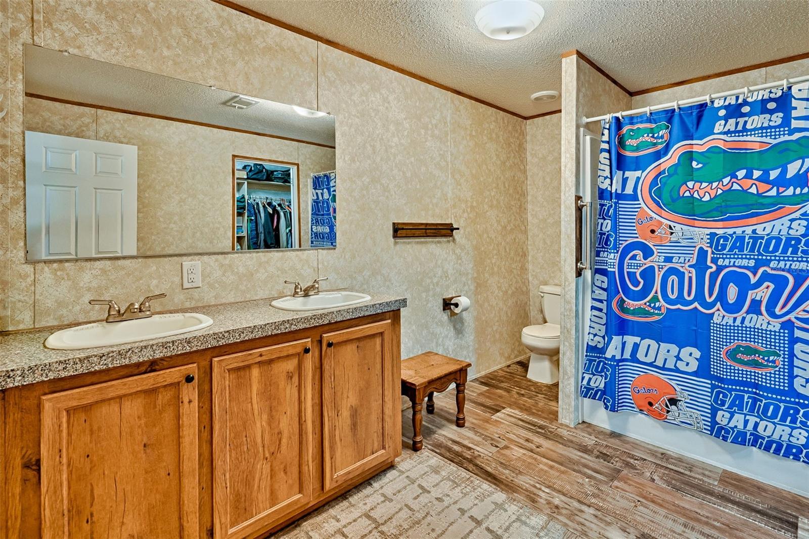 MELROSE LANDING - Residential