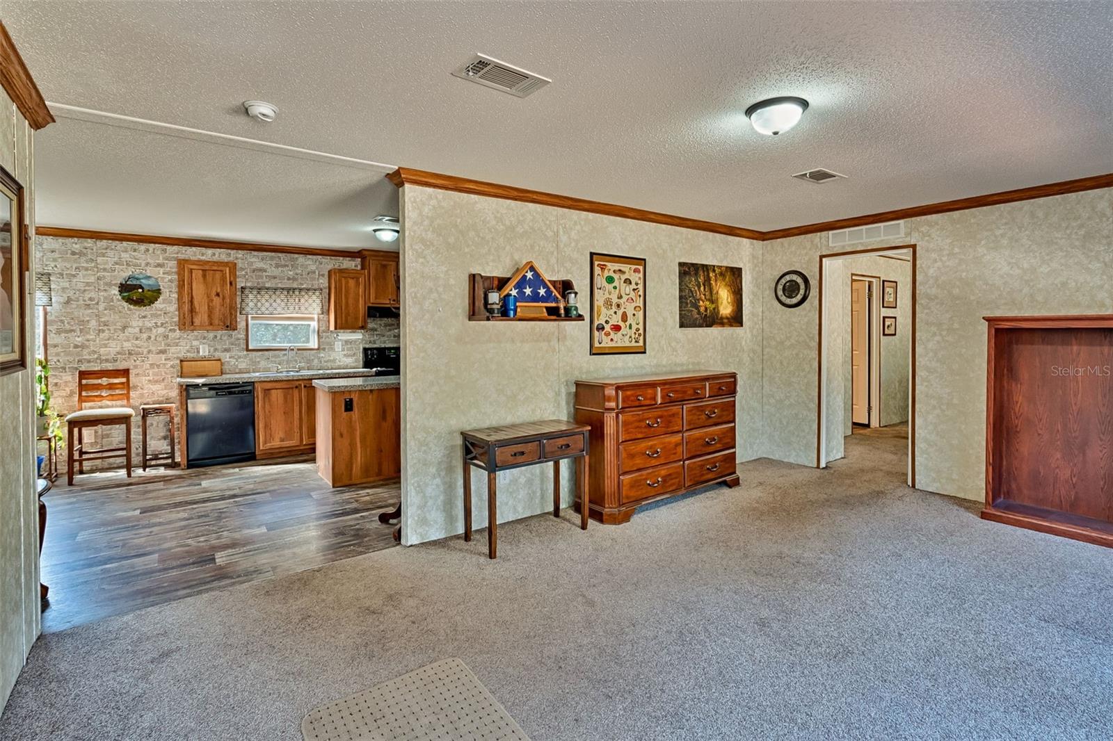 MELROSE LANDING - Residential