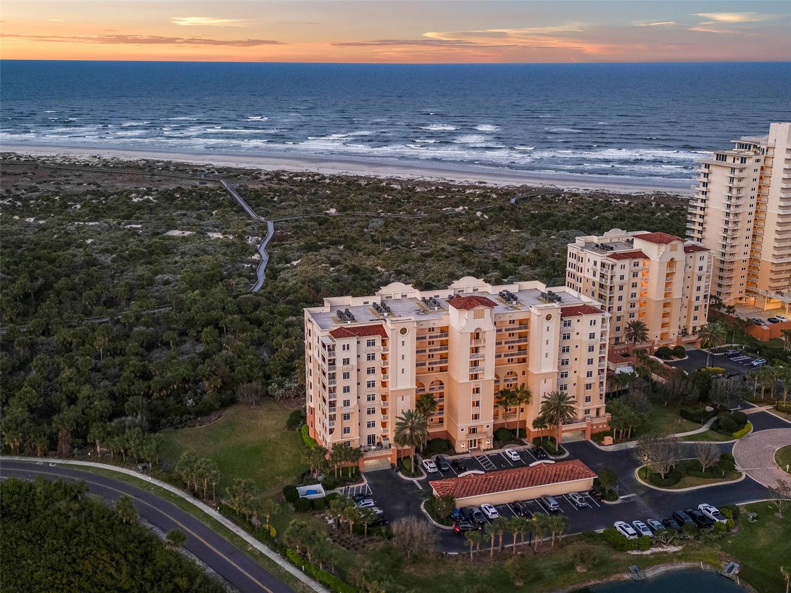 261 MINORCA BEACH WAY 606
