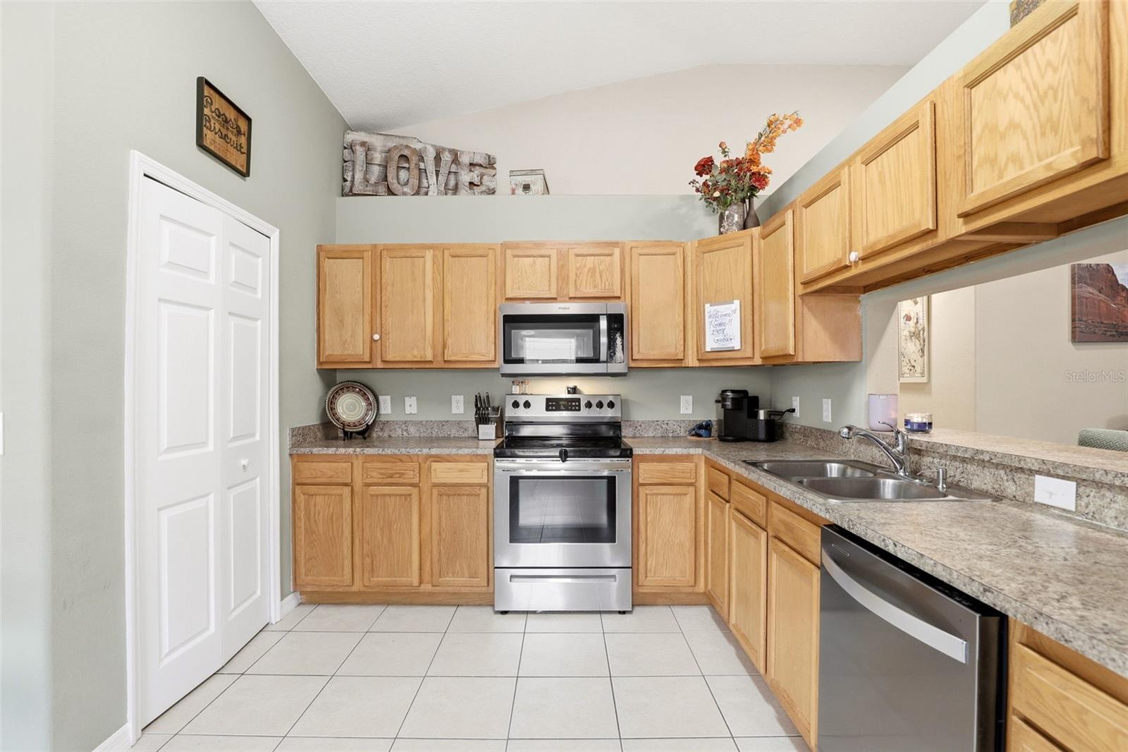 VALENCIA PARK - Residential