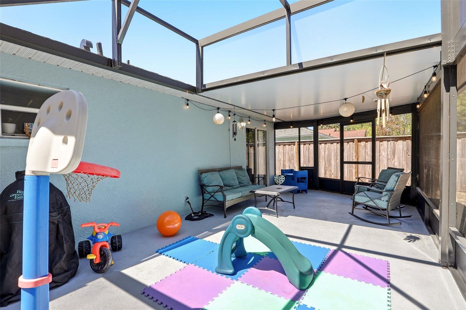 VALENCIA PARK - Residential