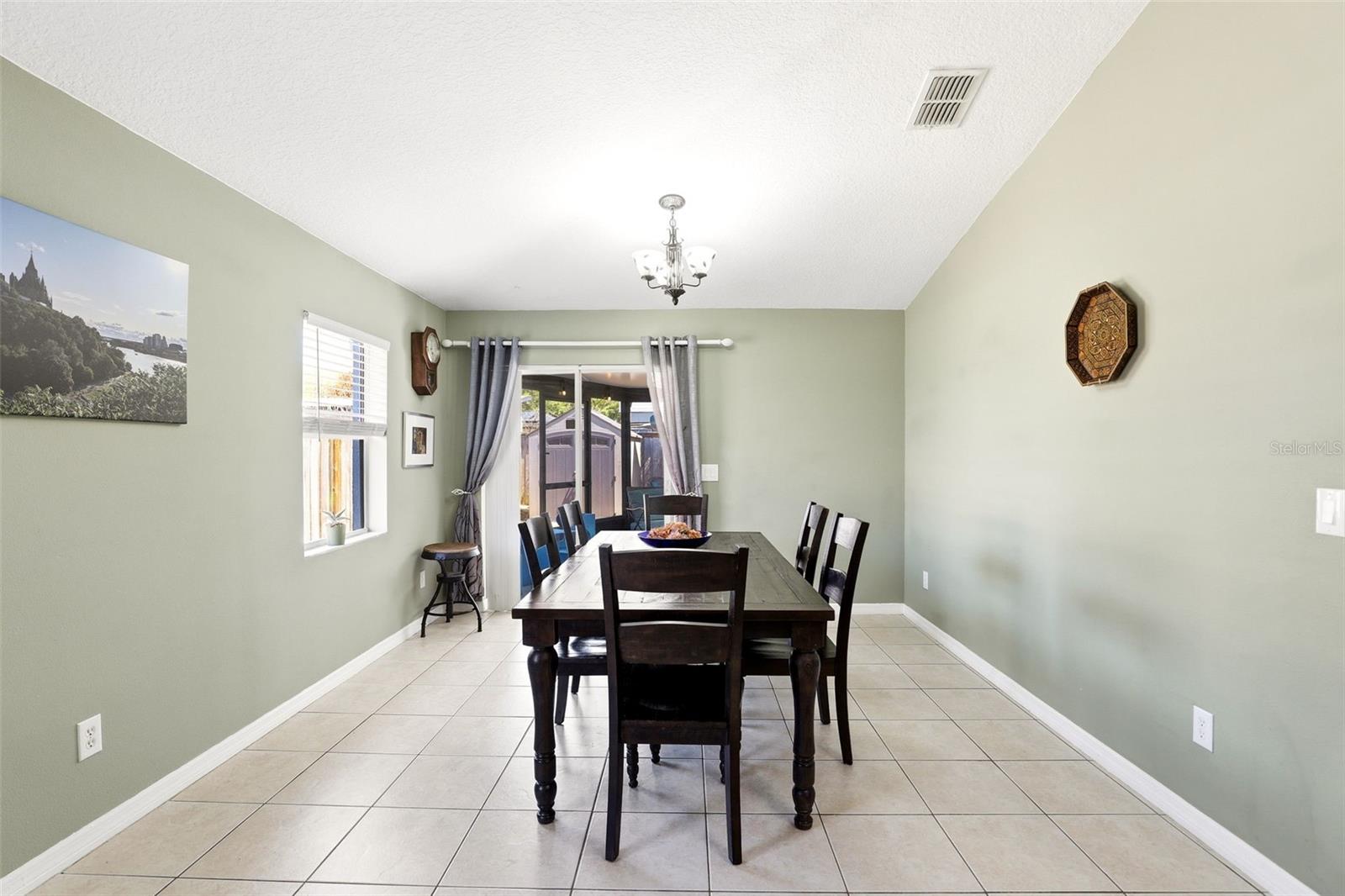 VALENCIA PARK - Residential