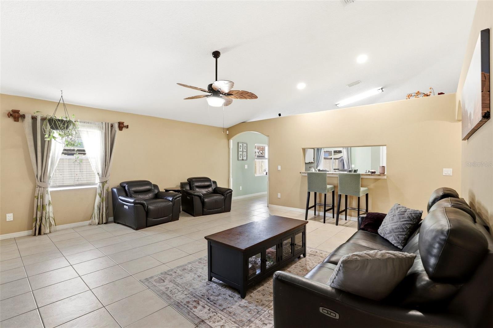 VALENCIA PARK - Residential