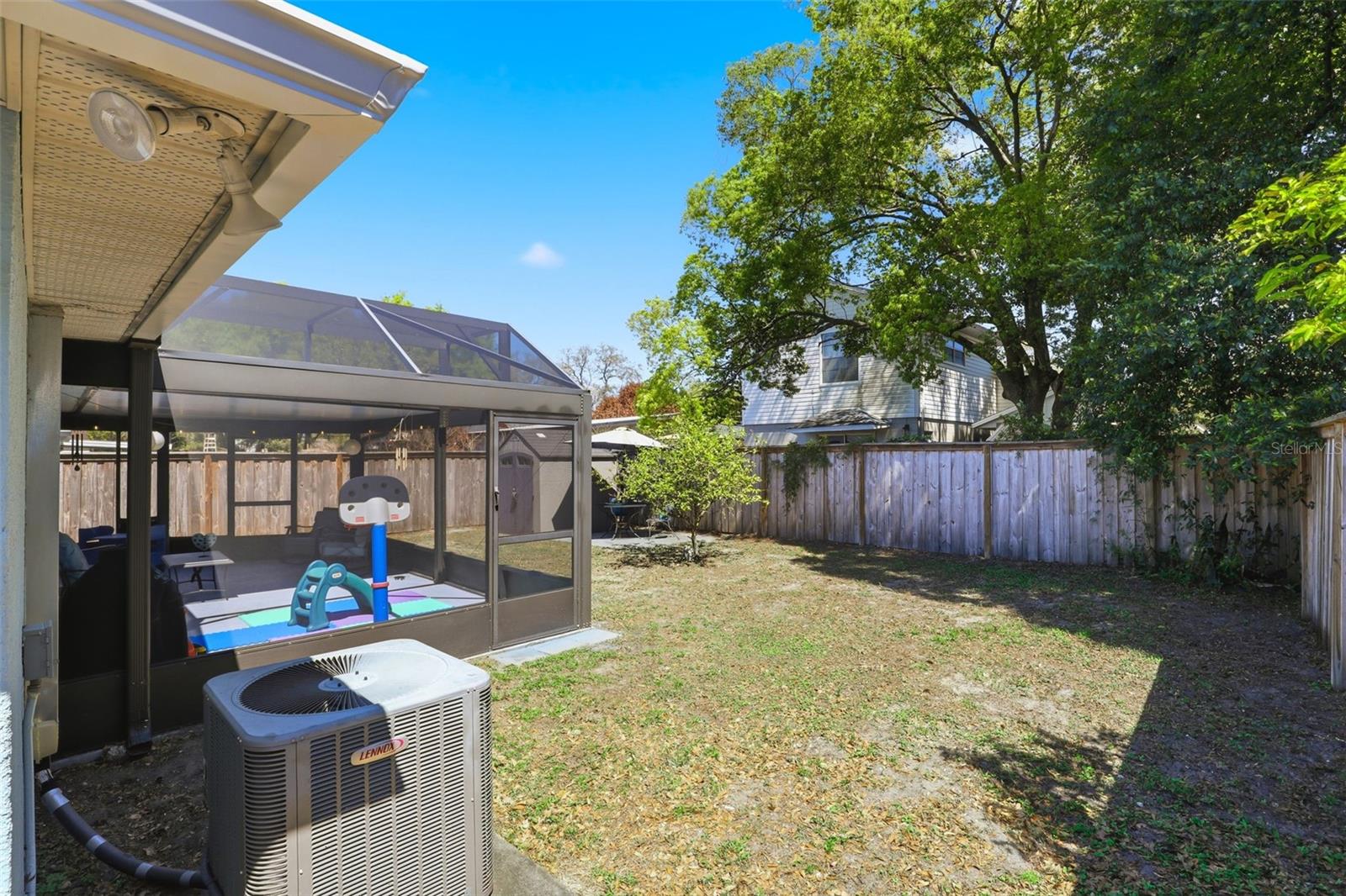 VALENCIA PARK - Residential