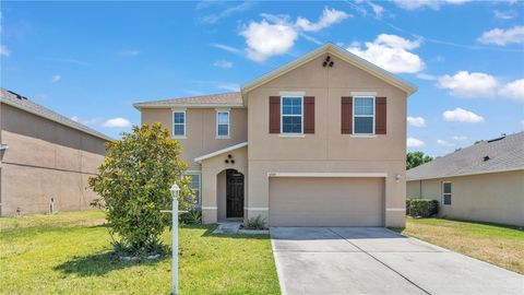 A home in WINTER HAVEN