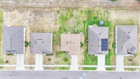 A home in WINTER HAVEN