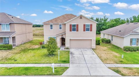 A home in WINTER HAVEN