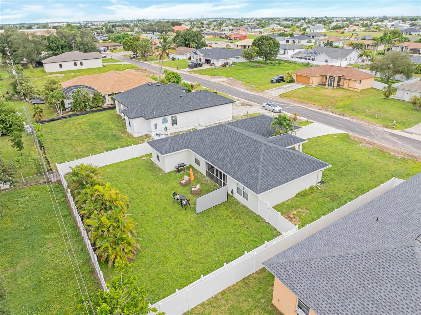 CAPE CORAL - Residential