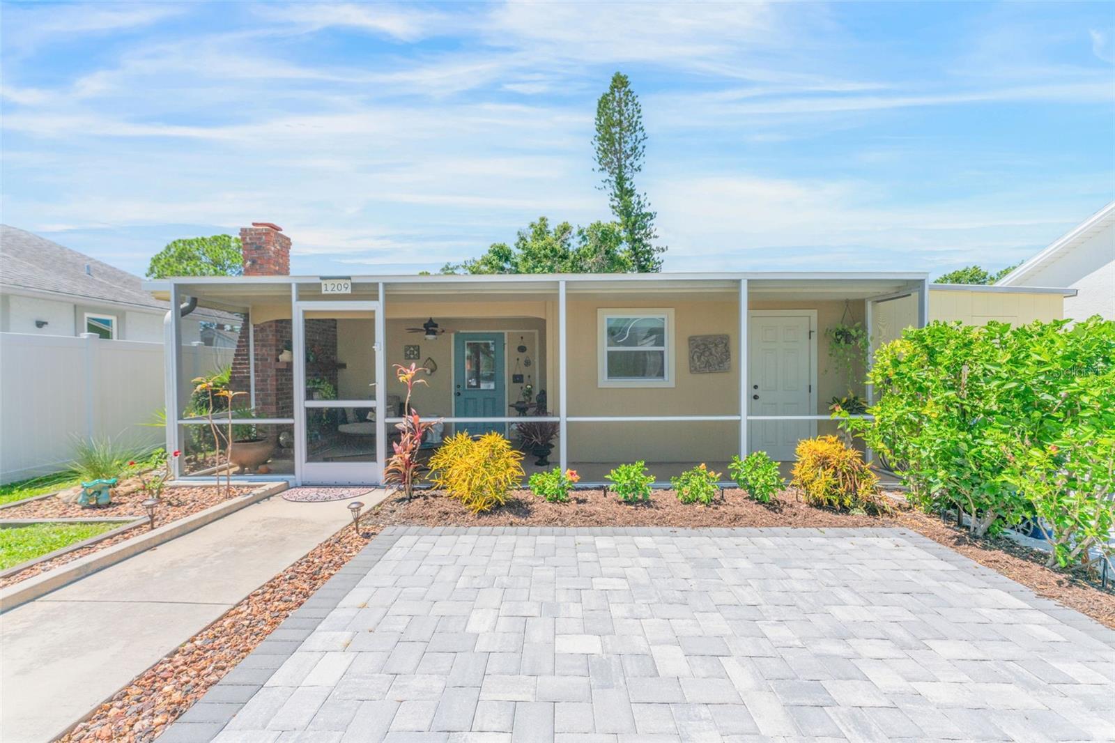 HOMECROFT - Residential