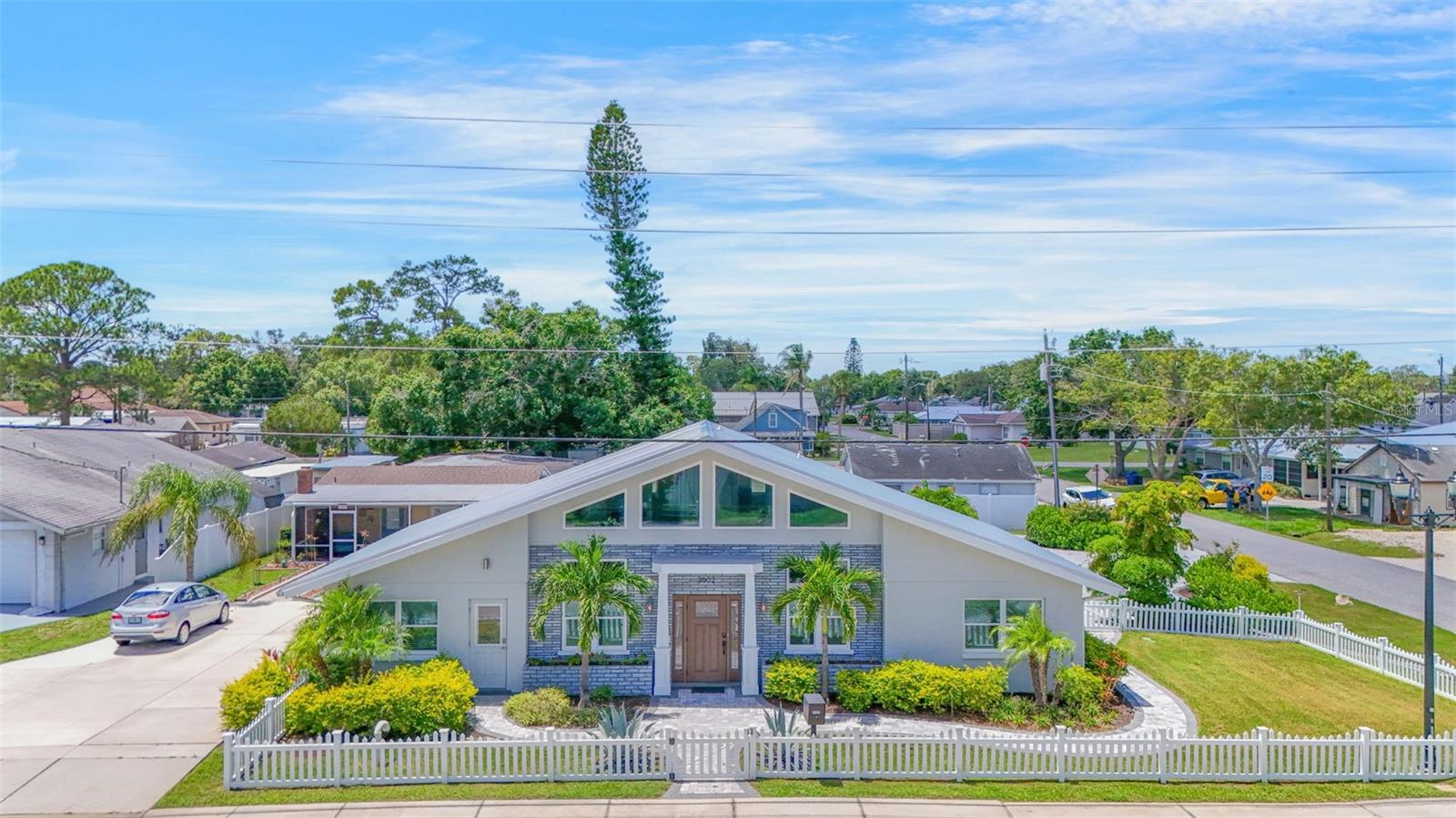 HOMECROFT - Residential