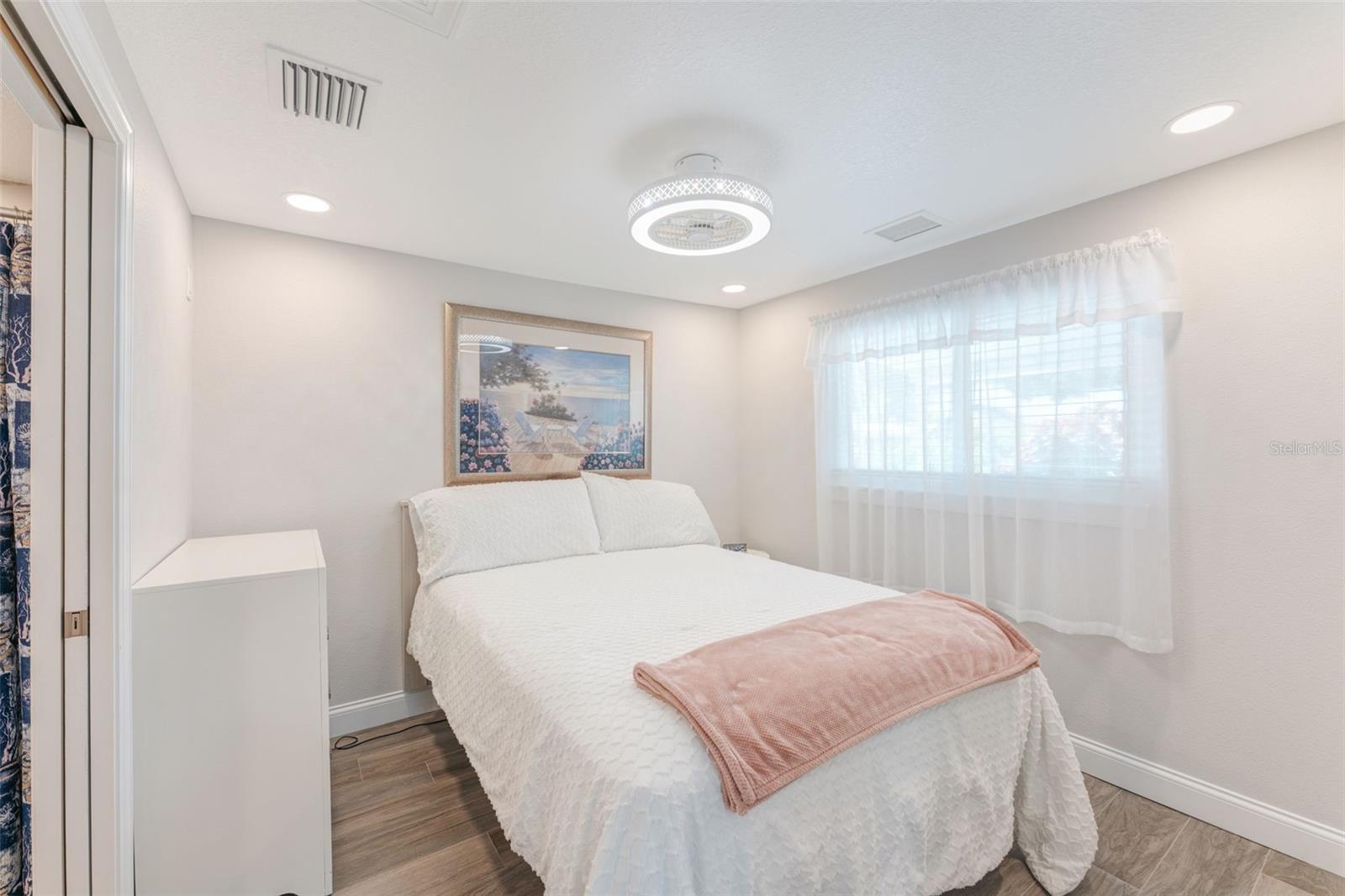 HOMECROFT - Residential