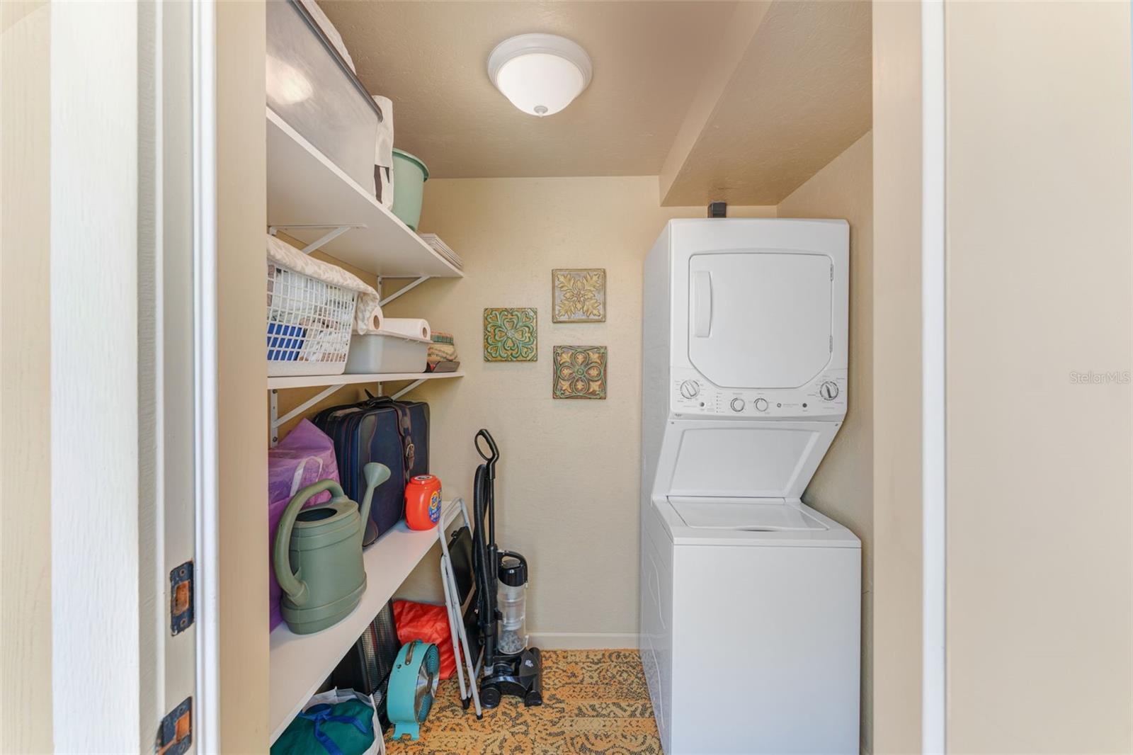 HOMECROFT - Residential