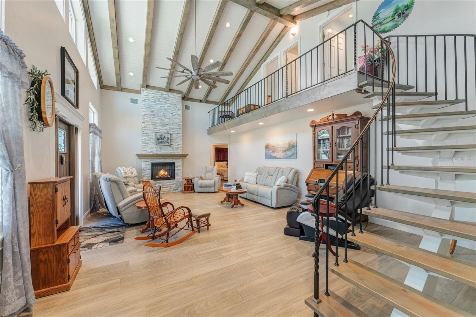 HOMECROFT - Residential