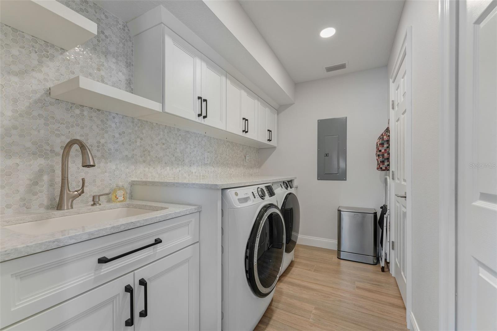 HOMECROFT - Residential