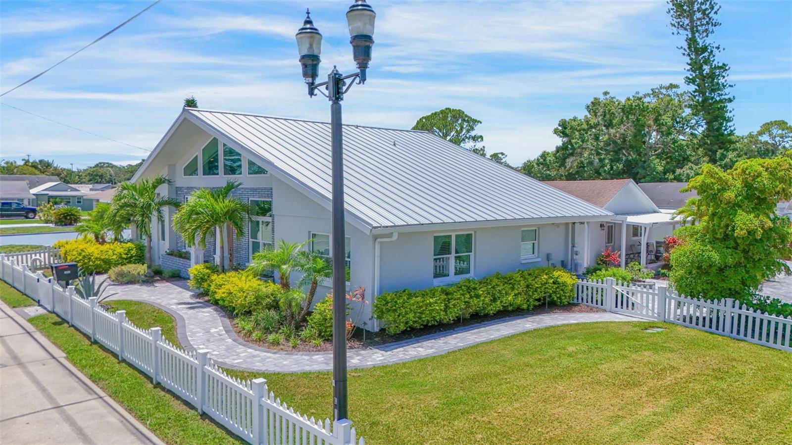 HOMECROFT - Residential