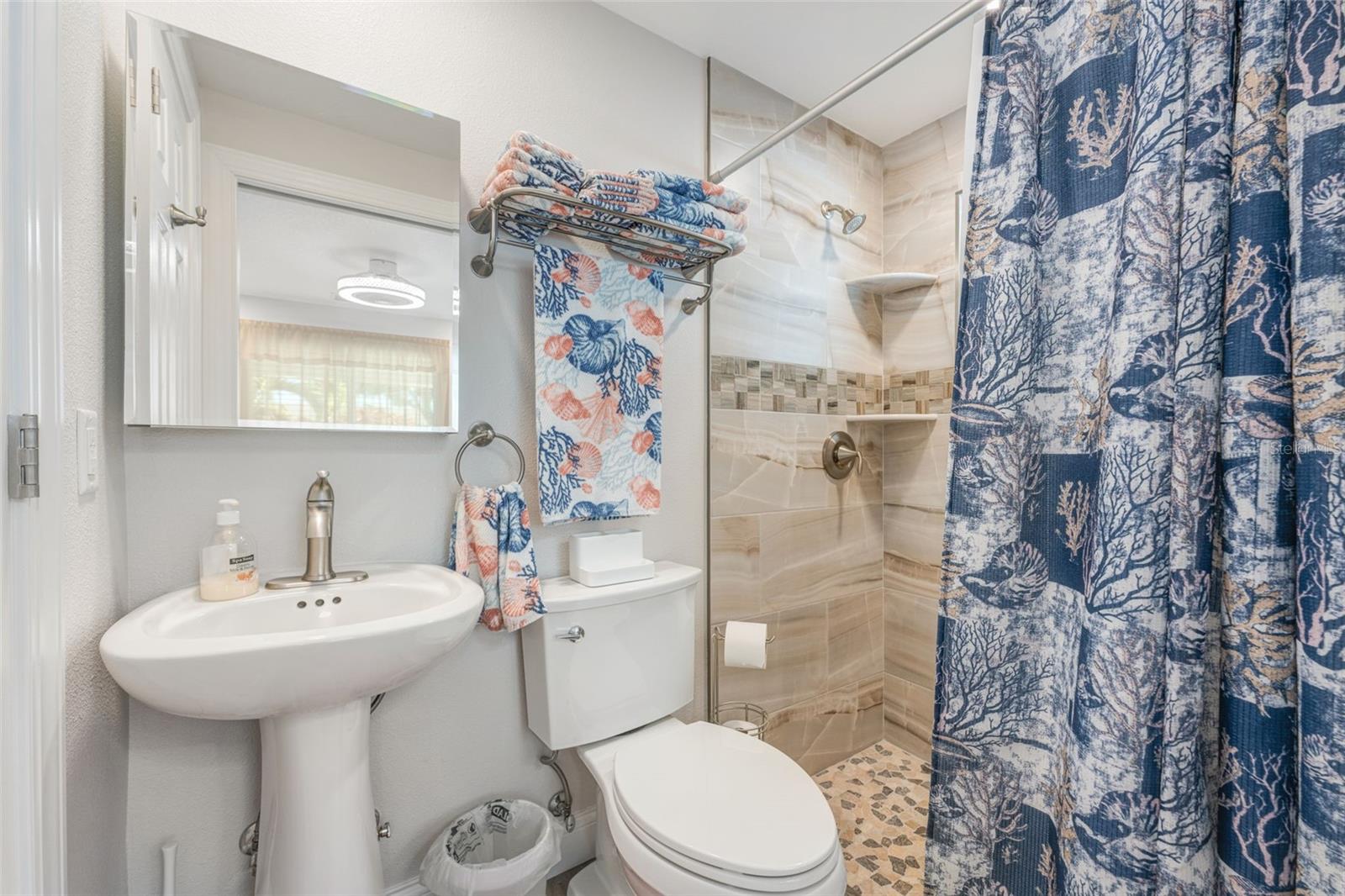 HOMECROFT - Residential