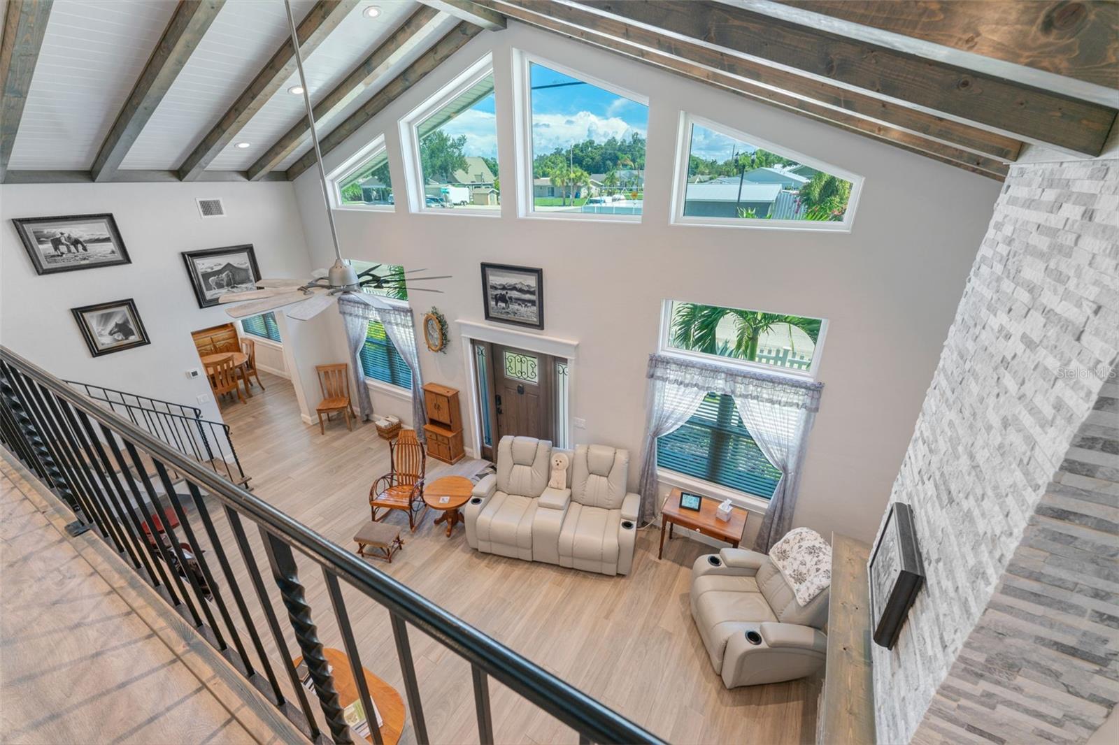 HOMECROFT - Residential